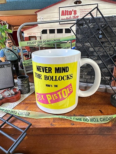 セックスピストルズ　オフィシャルマグカップ　320ml　Never Mind the Bollocks, Here's the Sex Pistols|海外ミュージシャングッズ/音楽関連グッズ|もはや