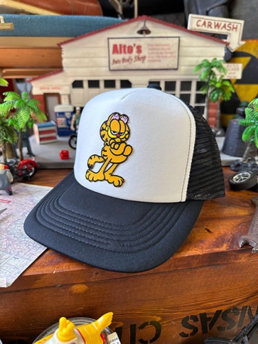 ガーフィールド　メッシュキャップ　帽子色＝ホワイト×ブラック|帽子/メッシュキャップ/ニット帽|アパレル/バッグ/帽子/ファッション小物