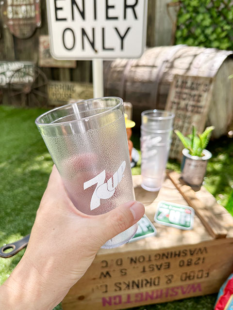 7UP セブンアップ ソーダタンブラー （クリア/ホワイトロゴ）の通販