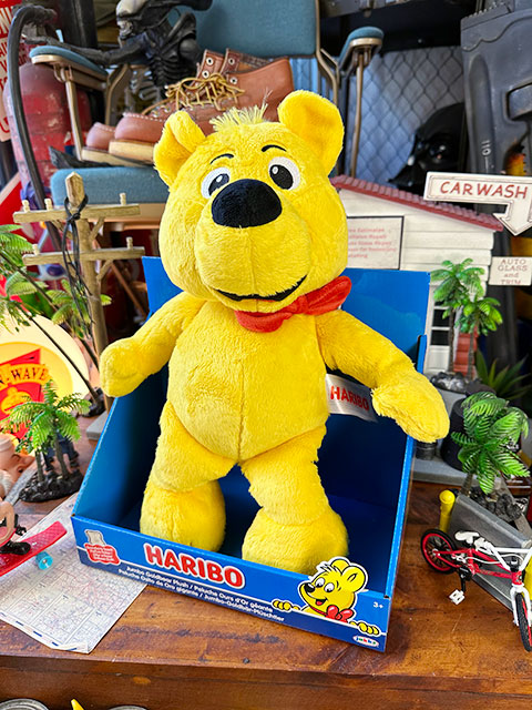 ハリボーゴールドベアぬいぐるみ 非売品 レア HARIBO ゴールドベア ぬいぐるみ - メルカリ