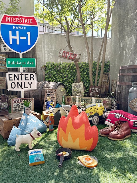 MOUNTAIN RESEARCH 焚き火デザインクッション 楽天市場】キャンプモチーフクッション （ボンファイア/焚き火） 単品