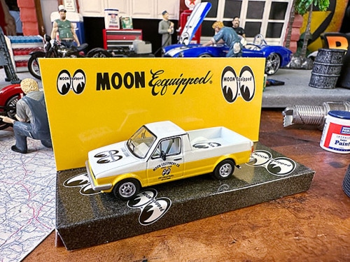ターマックワークス×ムーンアイズ　コラボミニカー　フォルクス・ワーゲン　キャディ　ムーンイクイップド　1/64スケール|ミニカー/モデルカー/バイク/飛行機|男の秘密基地作りに！ガレージング雑貨