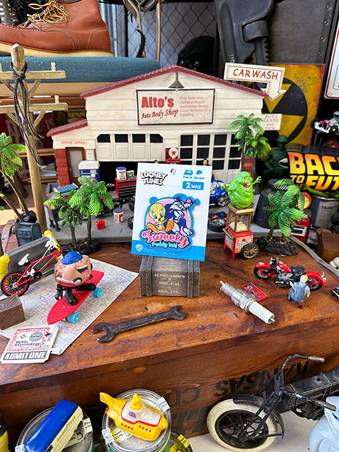 ルーニーテューンズ キャラクター 2WAY シールワッペン