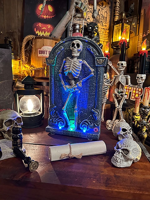 センサーで反応して踊る！光る！ダンシングスケルトンの通販・販売