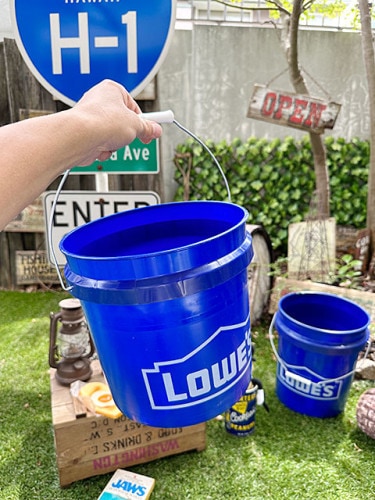 LOWE'S　ロウズ　2ガロン　ガレージバケツ　Sサイズ　MADE IN U.S.A.　容量7.5L|ガレージ演出グッズ/道具/工具|男の秘密基地作りに！ガレージング雑貨