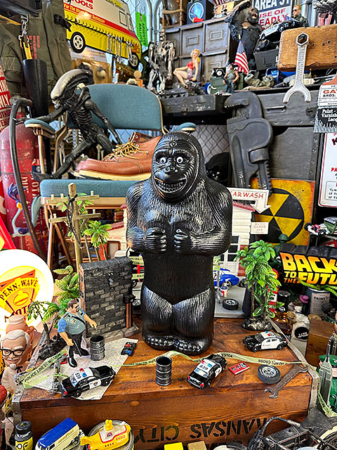 ゴリラバンク （XLサイズ） 貯金箱の通販・販売 | アメリカ雑貨の