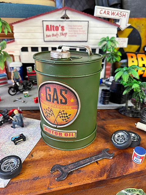 オブジェ『2000年缶』