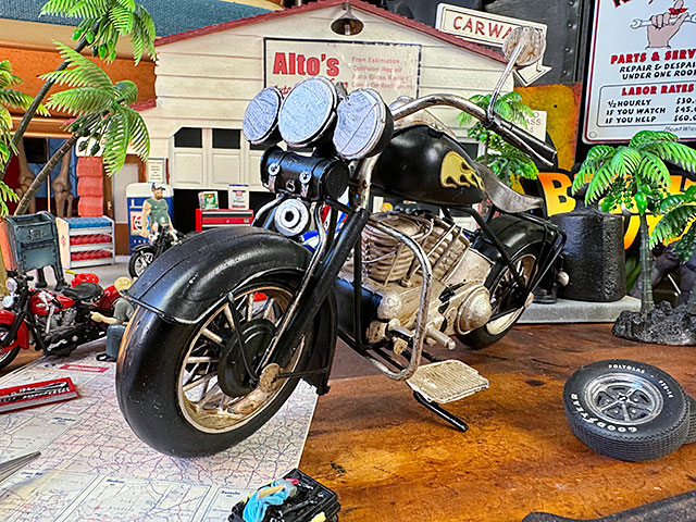 ハーレー ブリキオブジェ （フレイムスパターン/ブラック） バイクの