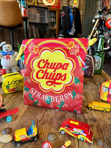駄菓子屋シリーズ　お菓子のキンチャク袋　（チュッパチャップス）　オフィシャルグッズ　巾着袋　昭和レトロ|お菓子＆シリアル系カンパニーグッズ|カンパニーグッズ
