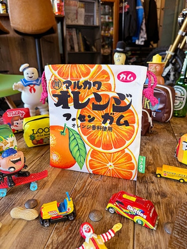 駄菓子屋シリーズ　お菓子のキンチャク袋　（マルカワ　フーセンガム）　オフィシャルグッズ　巾着袋　昭和レトロ|お菓子＆シリアル系カンパニーグッズ|カンパニーグッズ