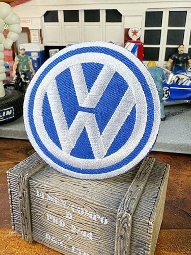 フォルクス・ワーゲン　ロゴ　ワッペン|ワッペン|男の秘密基地作りに！ガレージング雑貨