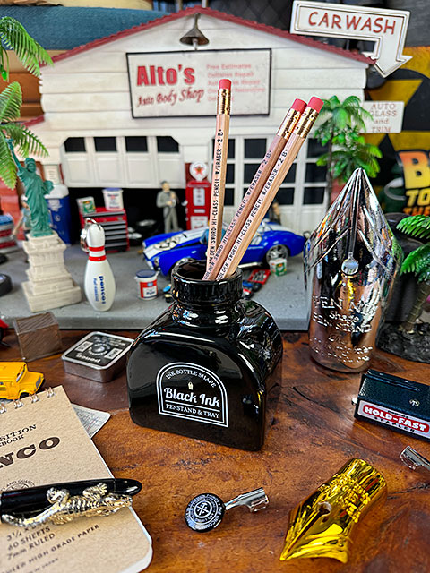 フランククーパーのマーマレード容器ペン立て入れ フランククーパーのマーマレード容器ペン立て入れ