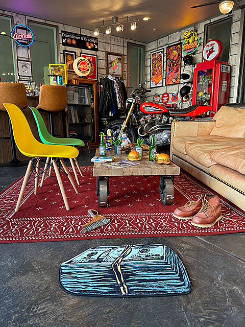 ドサッと100ドル紙幣の札束 ルームマットの通販・販売 | アメリカ雑貨