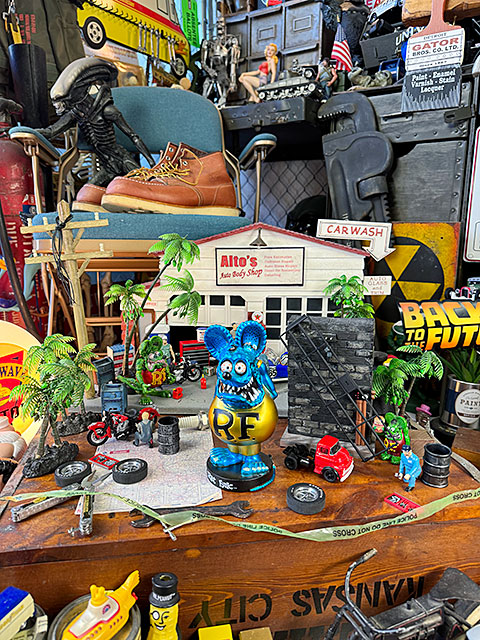 ラットフィンク メタリックブルー(サーフィン) Amazon.co.jp