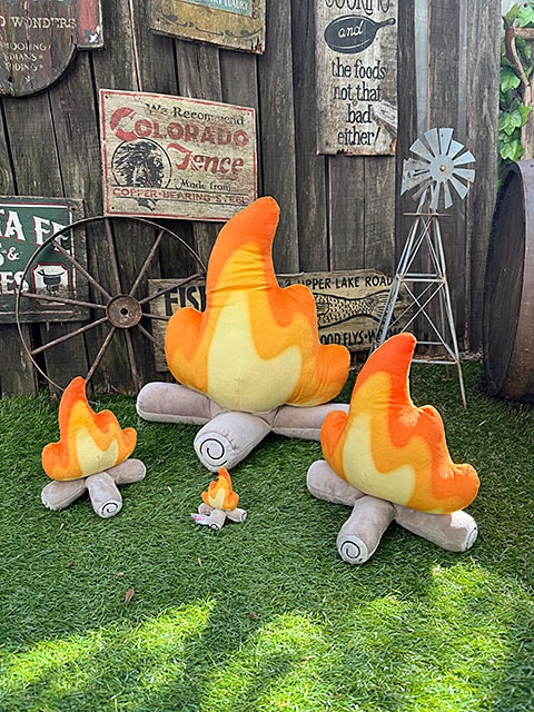  Campfire キャンプ　ファイヤー　焚き火　ぬいぐるみ SNSでバズり中！ 焚き火 ぬいぐるみ ボンファイアー （全4種セット）の