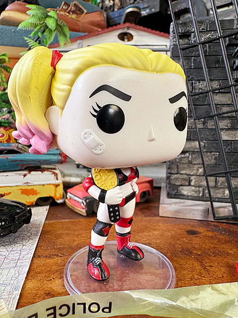 ファンコポップ スペシャルエディション ハーレイ・クイン フィギュア