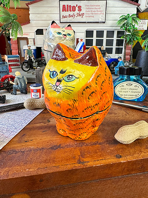 立ちネコ ペーパーマッシュ （トラ） 猫 小物入れの通販・販売