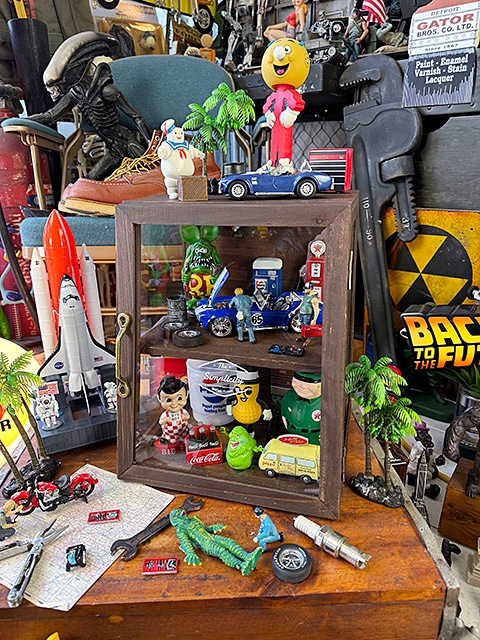 ガラスショーケース 中型 木製 ブラウン