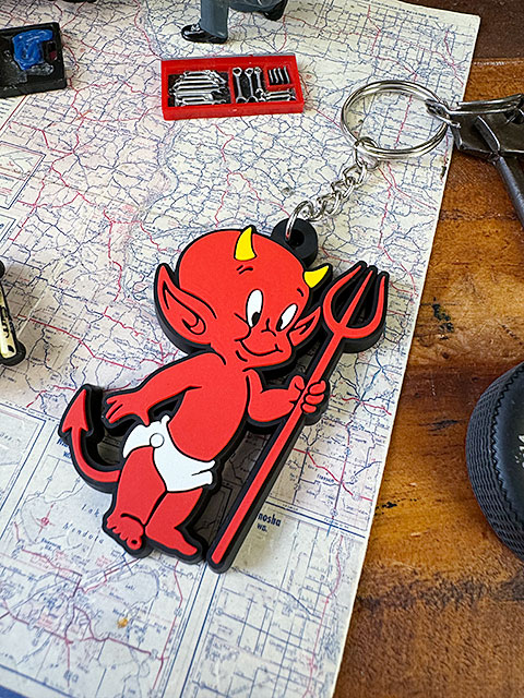 ホットスタッフ ラバーキーホルダーの通販・販売 | アメリカ雑貨の