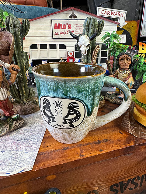 no.87 ミルキーカーネリアン あこや貝ボタンのブレスレット フローレス