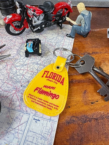 U.S.A.　サドルキータグ　キーホルダー　（フロリダ/イエロー）|キーホルダー/ガーディアンベル|男の秘密基地作りに！ガレージング雑貨