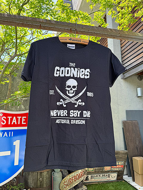 映画 グーニーズ 海賊ウィリー オフィシャル Tシャツの通販・販売