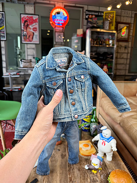 ミニチュア　で精巧に作られたデニムジャケット風インテリアディスプレイ用のオブジェ アライヤン ミニチュア Gジャン 岡山産デニム MADE IN JAPANの通販