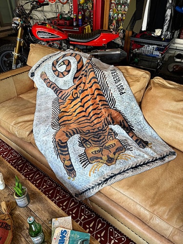 ポストジェネラル　フランネル　フリースブランケット　（タイガー）　90cm×150cm|ルームアイテム/クッション/フリース|生活雑貨/キッチン雑貨