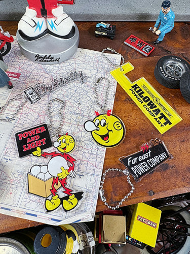 アメリカン　アドバタイジング　アクリル　キーホルダー　ボード　（レディキロワット）|キーホルダー/ガーディアンベル|男の秘密基地作りに！ガレージング雑貨