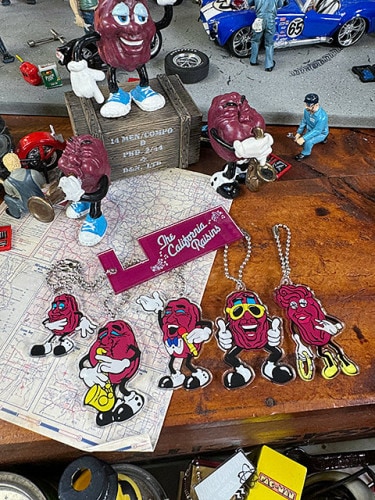 アメリカン　アドバタイジング　アクリル　キーホルダー　ボード　（カリフォルニアレーズン）|お菓子＆シリアル系カンパニーグッズ|カンパニーグッズ