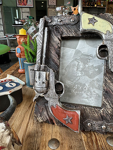ダブルガン フォトフレーム ウエスタン 写真立ての通販・販売