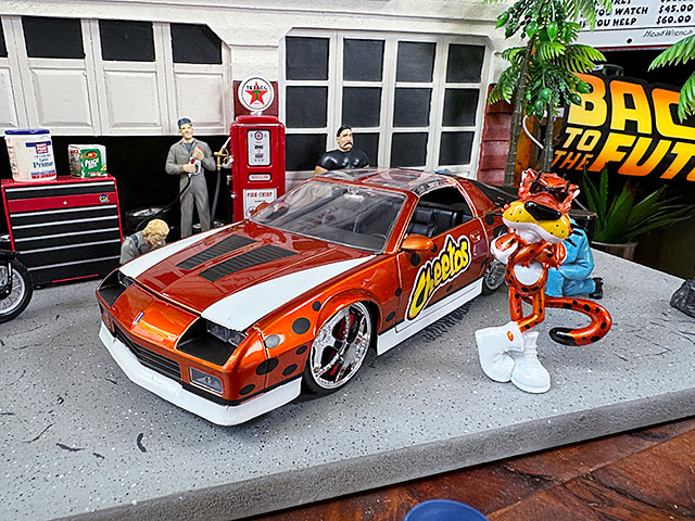 Jada チートス チェスターチーター ＆ 1985年 シボレー カマロ