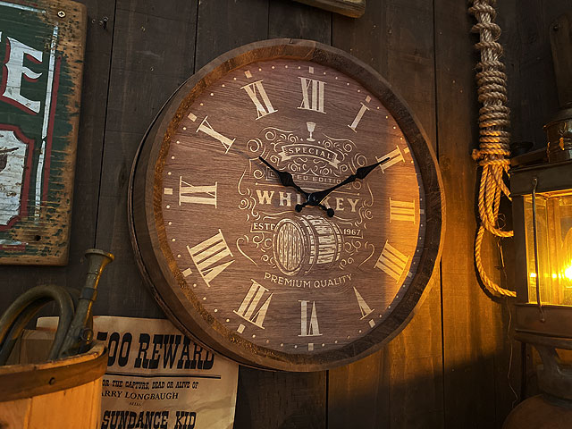 ラスト1個 ウイスキー樽 壁掛け時計 バレル型 ウォールクロック ホグスヘッド WHISKY バレル型 木製 樽型 ウォールクロック（壁掛け時計）ヴィンテージ