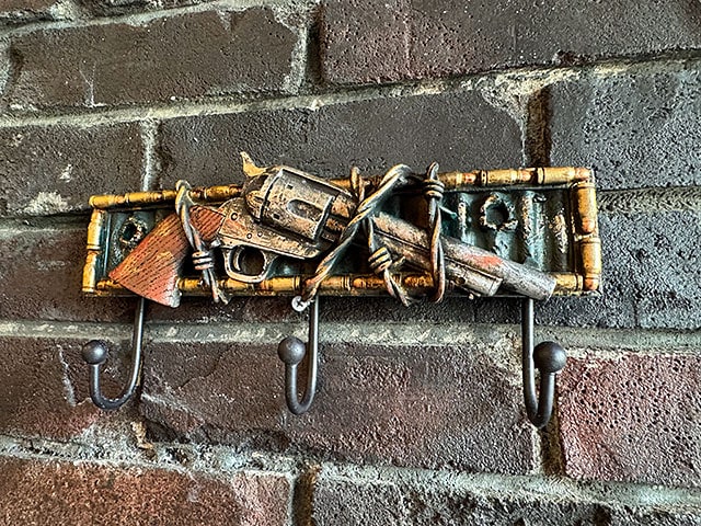 リボルバーガン ウォールフックボード 3フックの通販・販売 | アメリカ