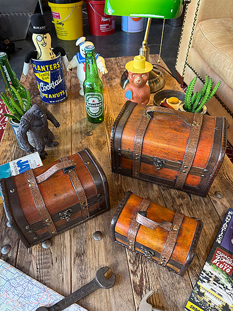 ☆☆ロンドンアンティーク☆キャンディーボックス☆サイズＬ☆美品☆ 海賊宝箱 アンティークトランクケース 3個セット （アンティークライト