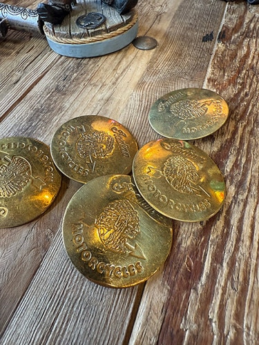 インディアンモーターサイクル　ブラスバッジ|ウエスタン雑貨