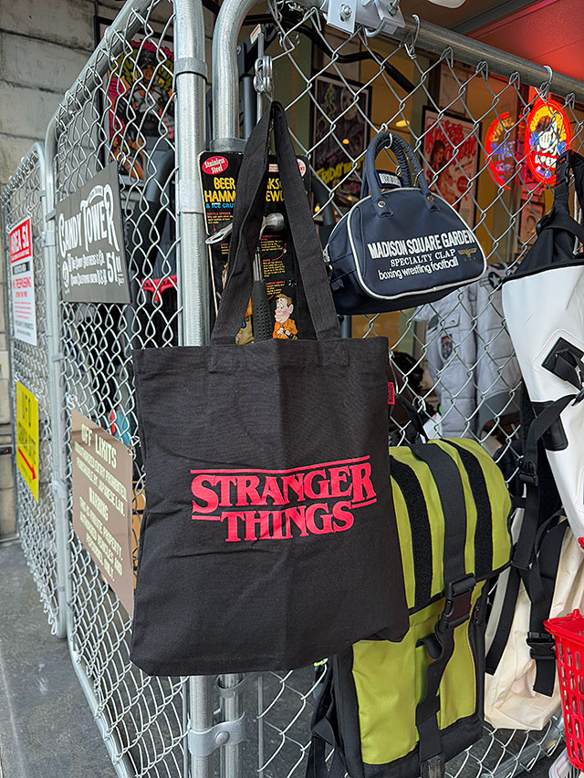 Netflixドラマ ストレンジャーシングス タイトルロゴ オフィシャル