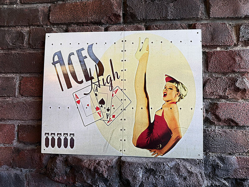 ミリタリー ピンナップガール アート ブリキ看板 （ACES HIGH）の通販