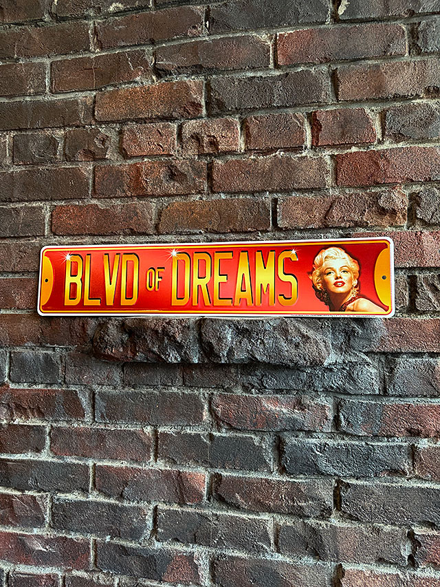 マリリン・モンロー ストリートサイン （BLVD OF DREAMS） ブリキ看板