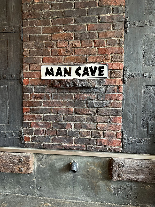 男の秘密基地 ストリートサイン ブリキ看板 男の隠れ家 マンケイブの