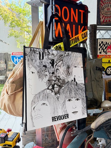 ビートルズ　リボルバー　オフィシャル　トートバッグ　REVOLVER|海外ミュージシャングッズ/音楽関連グッズ|もはや店長すら迷子になるアメ雑ジャングル