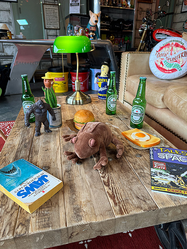 ハリーポッター 飛び出す蛙 カエルチョコ ダイカット クッションの通販