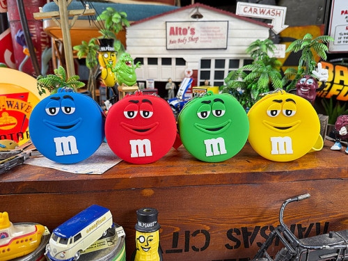 M&M's　ラバーコインケース　（4個セット）　小物入れ　収納ポーチ|m&m'sグッズ|カンパニーグッズ