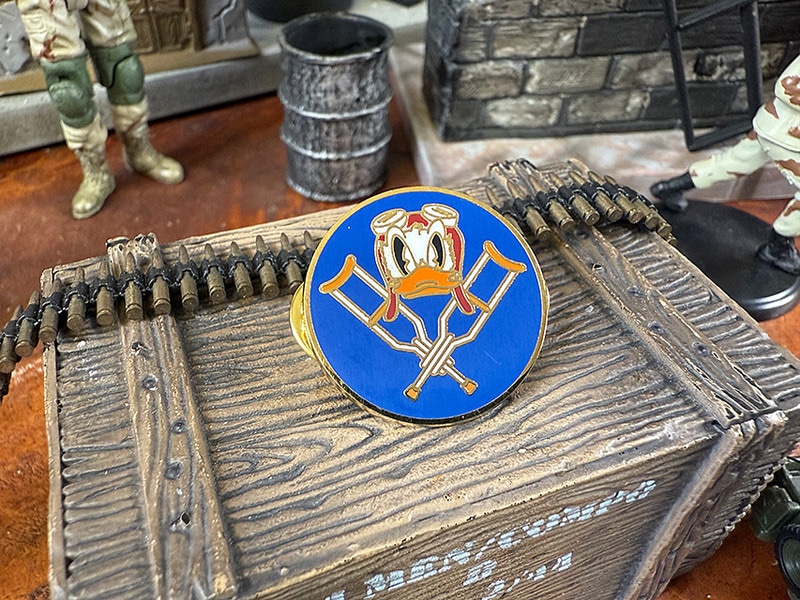 戦闘機のノーズアート ピンバッジ （ワイルドダック）の通販・販売