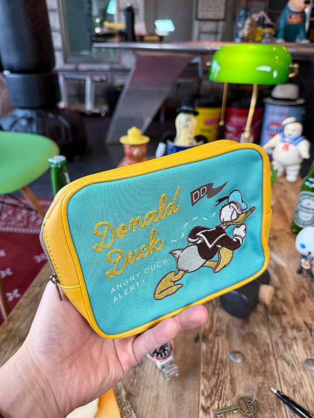 ディズニーワールド　ドナルドダック　ボールポーチ/イエロー ドナルドダック アングリーダック ファスナーポーチの通販・販売
