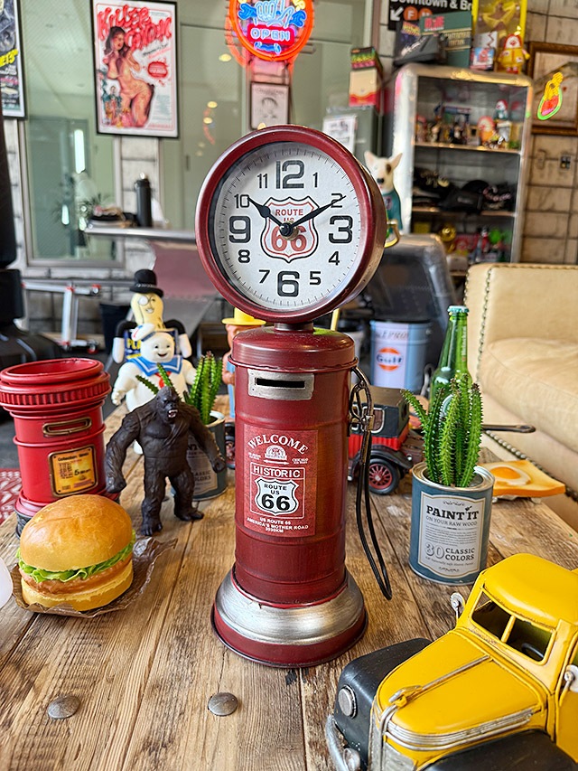 時計　給油機　ルート66　ROUTE66　ガソリンスタンド　貯金箱　置時計　赤 時計 給油機 ルート66 ROUTE66 ガソリンスタンド 貯金箱 置時計