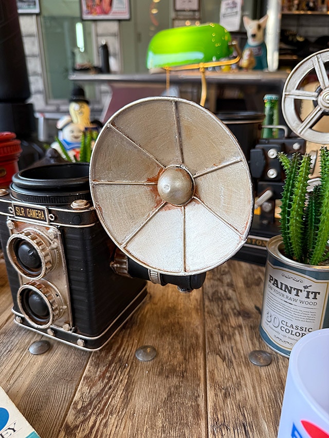 アンティークカメラ 二眼レフ フラワーポット ブリキオブジェの通販