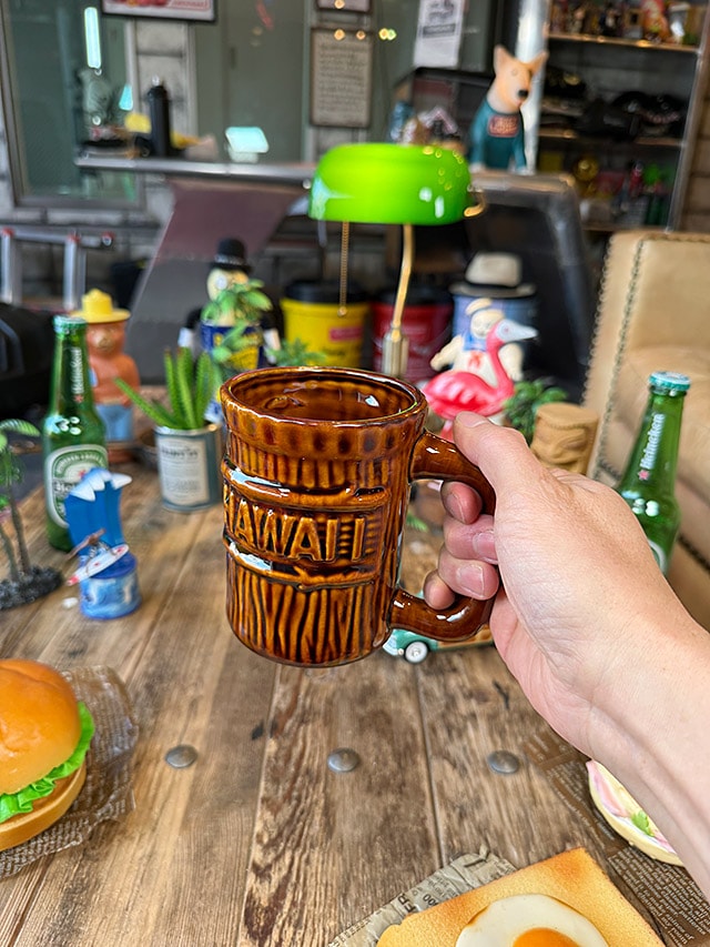 ハワイアン ヴィンテージモチーフ マグカップ （ウッディハワイ