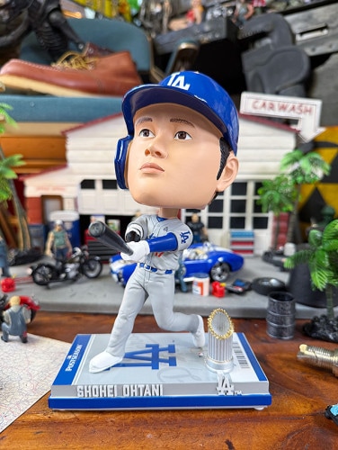 世界限定7000体　2024年ワールドシリーズ優勝記念　ロサンゼルス　ドジャーズ　大谷翔平　ボブルヘッド　（シリアルナンバー入り）|スポーツ|もはや店長すら迷子になるアメ雑ジャングル