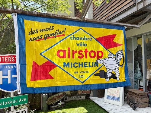 ★アウトレット★　【訳あり品】　ミシュラン　レーシングフラッグ　（エアーストップ）|フラッグ/バナー/壁飾り|男の秘密基地作りに！ガレージング雑貨